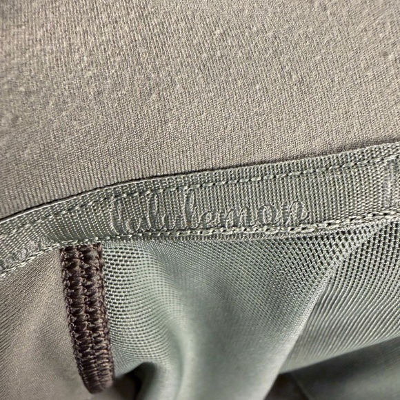 Lululemon Hooded Define Jacket Camo Green Size 8 - Picture 8 of 8